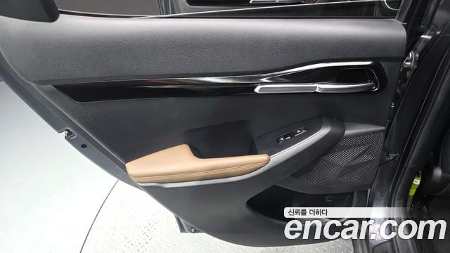 Kia Seltos Gasoline 1.6 Turbo 4WD Signature 2022 — фото 25