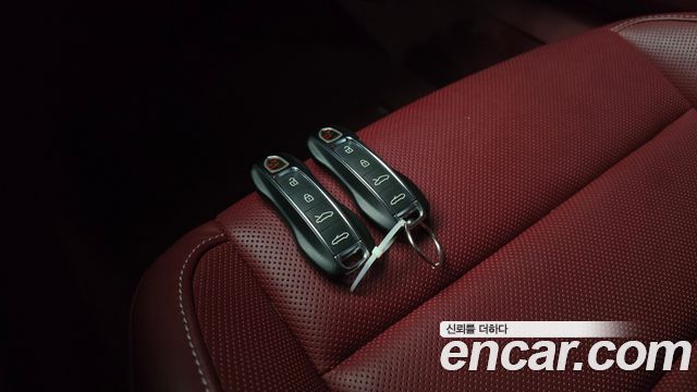 Porsche 911 (992) Carrera 4 GTS Cabriolet 2024 — фото 28