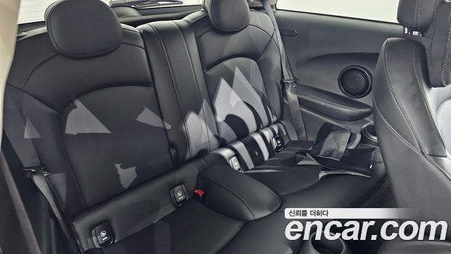 MINI Cooper Standard Third Generation 2020 — фото 12