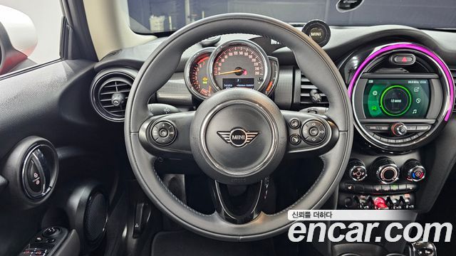 MINI Cooper Standard Third Generation 2020 — фото 13