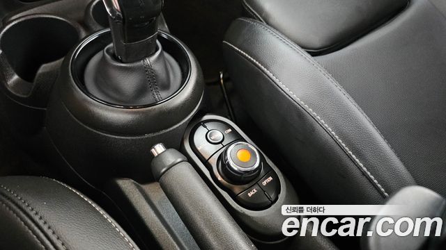MINI Cooper Standard Third Generation 2020 — фото 27
