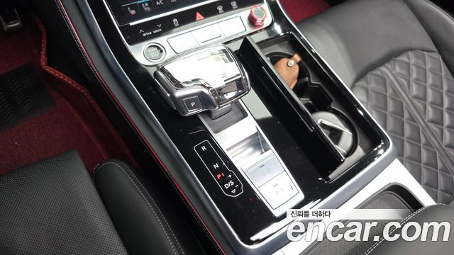 Audi Q8 (4M) 55 TFSI Quattro Premium 2023 — фото 9