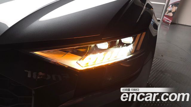 Audi Q8 (4M) 55 TFSI Quattro Premium 2023 — фото 22