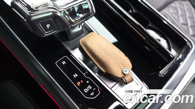 Audi Q8 (4M) 55 TFSI Quattro Premium 2023 — фото 27