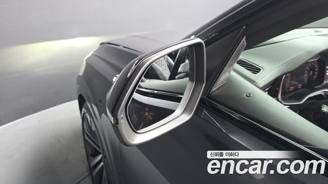 Audi Q8 (4M) 55 TFSI Quattro Premium 2023 — фото 28