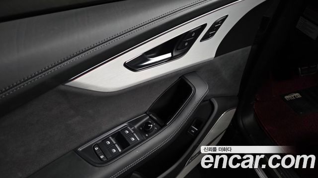 Audi Q8 (4M) 55 TFSI Quattro Premium 2023 — фото 29