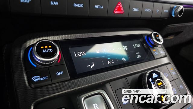 Hyundai Palisade Gasoline 3.8 4WD Calligraphy Black Edition 2024 — фото 16