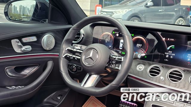 Mercedes-Benz E-Class (W213) E220d 4MATIC AMG Line 2022 — фото 6