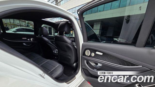 Mercedes-Benz E-Class (W213) E220d 4MATIC AMG Line 2022 — фото 21