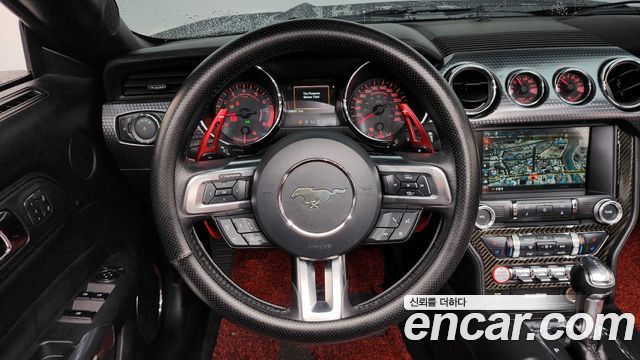 Ford Mustang Convertible 2017 — фото 13