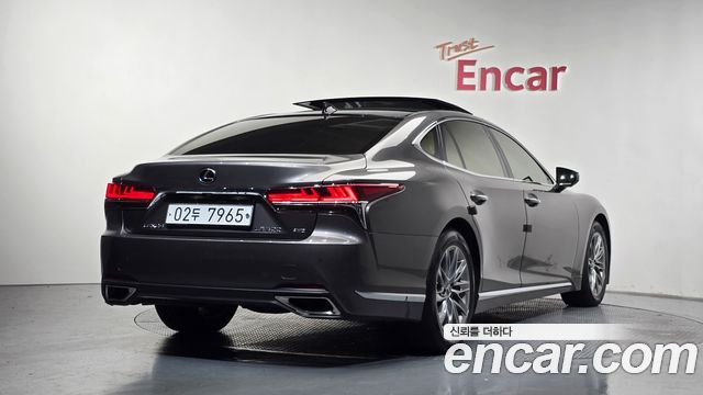 Lexus LS500 (V) 3.5 Luxury AWD 2018 — фото 2