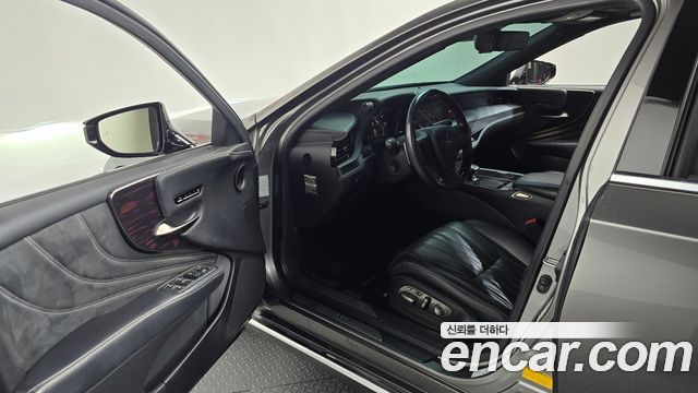 Lexus LS500 (V) 3.5 Luxury AWD 2018 — фото 10