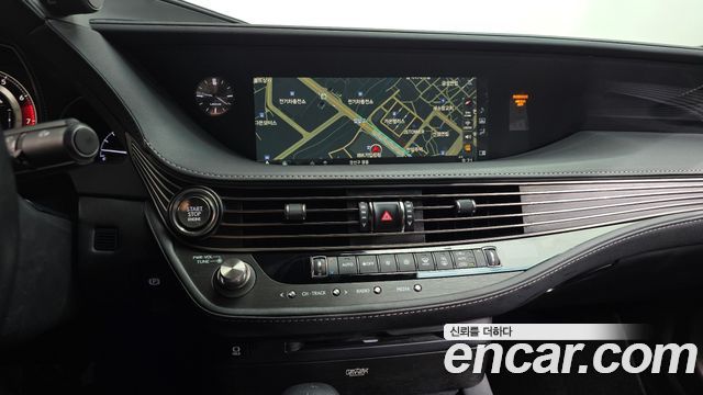 Lexus LS500 (V) 3.5 Luxury AWD 2018 — фото 12