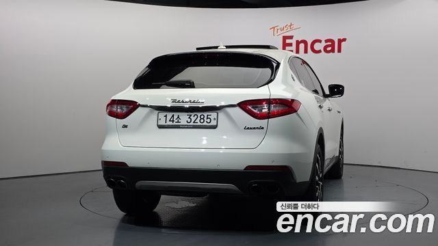 Maserati Levante 3.0 AWD 2017 — фото 4