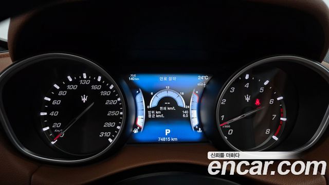 Maserati Levante 3.0 AWD 2017 — фото 8