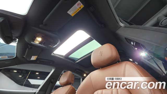 Maserati Levante 3.0 AWD 2017 — фото 11
