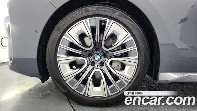 BMW 7 Series (G70) 740i sDrive Design Pure Excellence 2023 — фото 5