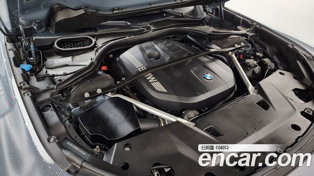 BMW 7 Series (G70) 740i sDrive Design Pure Excellence 2023 — фото 6