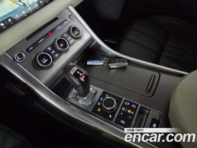 Land Rover Range Rover Sport (II) 3.0 SDV6 HSE 2017 — фото 19
