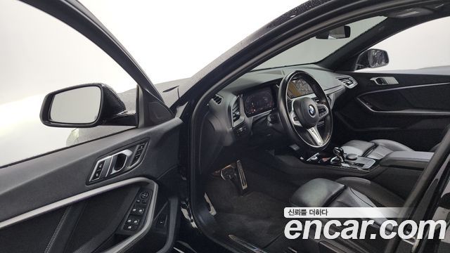 BMW 1 Series (F40) 120i M Sports 2022 — фото 10