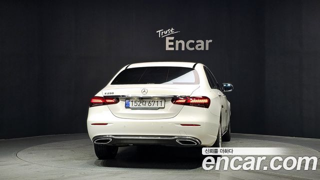 Mercedes-Benz E-Class (W213) E250 Exclusive 2023 — фото 4