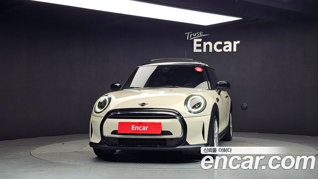 MINI Cooper Classic Plus 3rd 2022 — фото 3