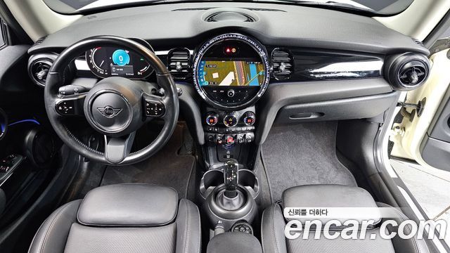 MINI Cooper Classic Plus 3rd 2022 — фото 7