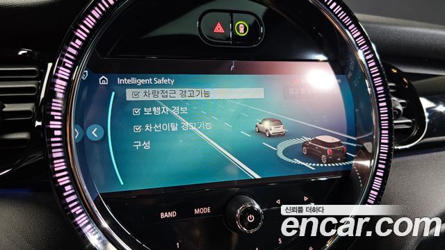 MINI Cooper Classic Plus 3rd 2022 — фото 15