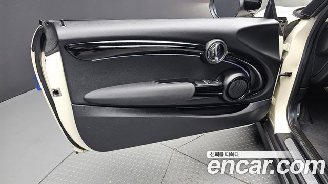 MINI Cooper Classic Plus 3rd 2022 — фото 24