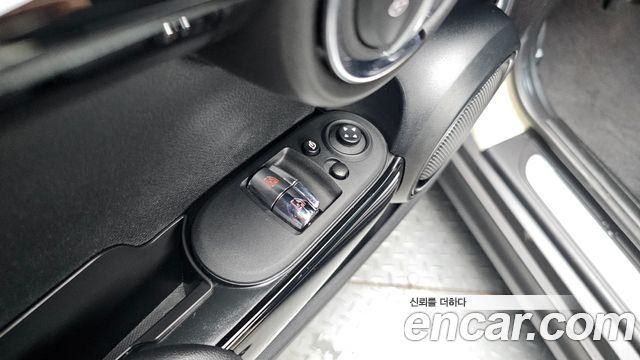 MINI Cooper Classic Plus 3rd 2022 — фото 27