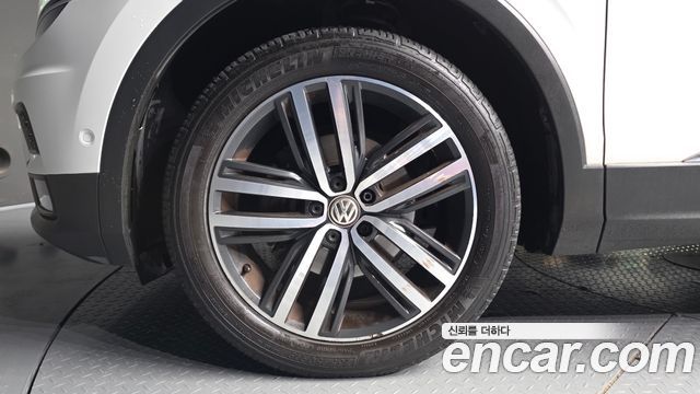 Volkswagen Tiguan Allspace 2.0 TDI Prestige 2018 — фото 5