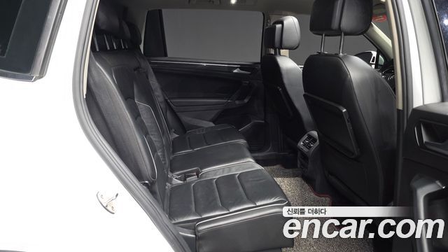 Volkswagen Tiguan Allspace 2.0 TDI Prestige 2018 — фото 12