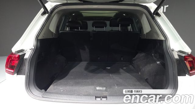 Volkswagen Tiguan Allspace 2.0 TDI Prestige 2018 — фото 20