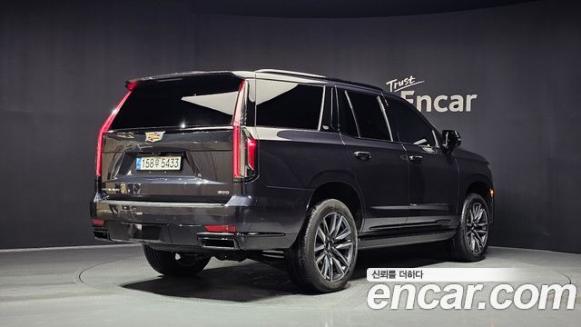 Cadillac Escalade (V) 6.2 Sports Platinum 2022 — фото 2