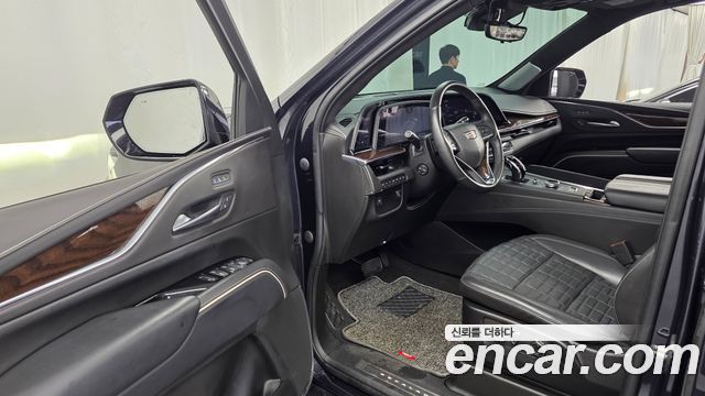 Cadillac Escalade (V) 6.2 Sports Platinum 2022 — фото 10