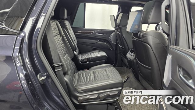 Cadillac Escalade (V) 6.2 Sports Platinum 2022 — фото 16