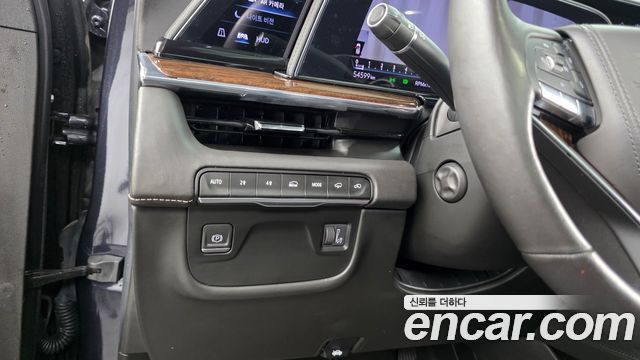Cadillac Escalade (V) 6.2 Sports Platinum 2022 — фото 37