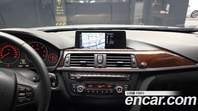 BMW 3 Series (F30) 320d 2013 — фото 18