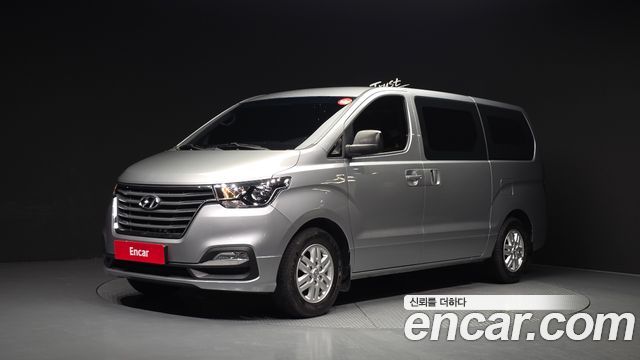 Hyundai Grand Starex Van 3-Seater Smart