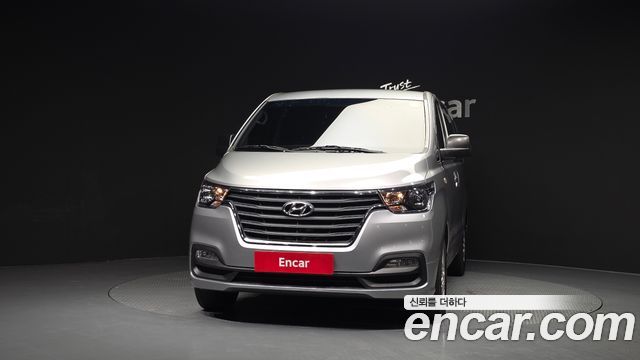 Hyundai Grand Starex Van 3-Seater Smart 2021 — фото 3