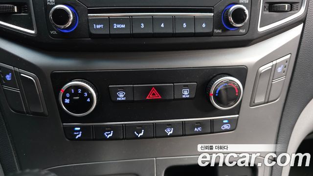 Hyundai Grand Starex Van 3-Seater Smart 2021 — фото 15