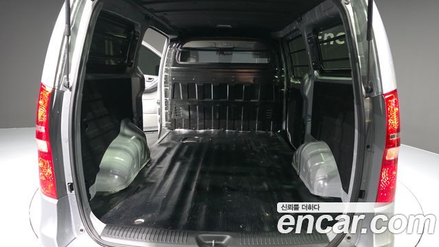 Hyundai Grand Starex Van 3-Seater Smart 2021 — фото 20