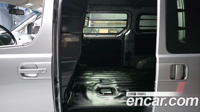 Hyundai Grand Starex Van 3-Seater Smart 2021 — фото 26