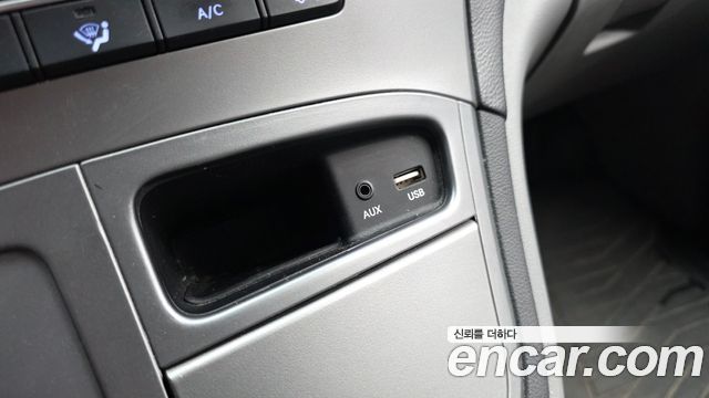 Hyundai Grand Starex Van 3-Seater Smart 2021 — фото 29