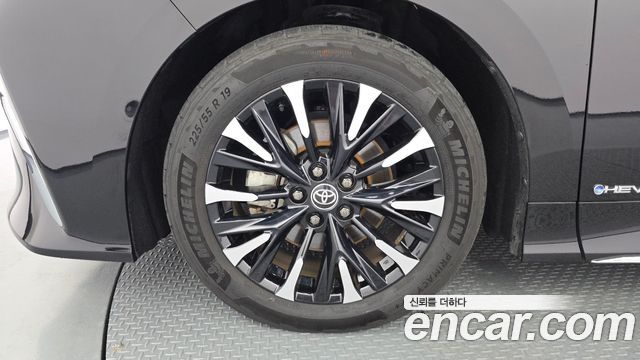 Toyota Alphard (IV) 2.5 HEV Executive AWD 2025 — фото 5