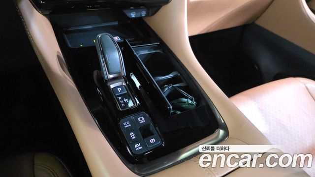 Toyota Alphard (IV) 2.5 HEV Executive AWD 2025 — фото 9
