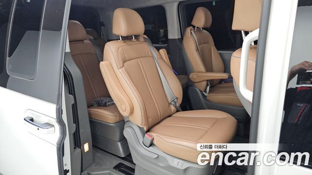 Hyundai Staria 4WD Lounge 9-Seater Inspiration 2025 — фото 11
