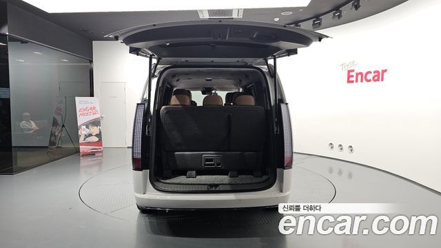 Hyundai Staria 4WD Lounge 9-Seater Inspiration 2025 — фото 20