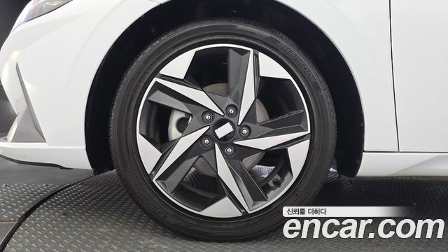 Hyundai Avante (CN7) 1.6 Inspiration 2023 — фото 5