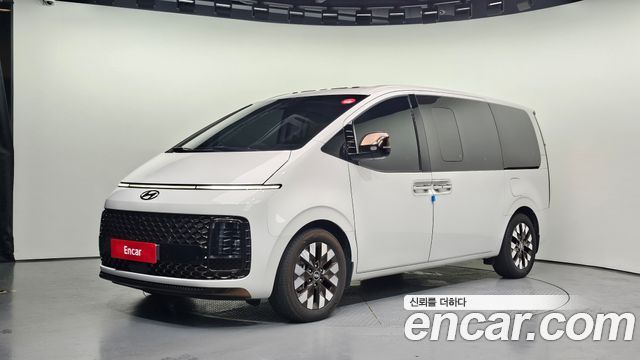 Hyundai Staria 4WD Lounge 7-Seater Inspiration 2024 — фото 1